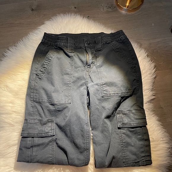 💙BOGO💙 American Eagle Strech Cargo Pant in Navy Size 2💙 - Picture 1 of 3